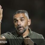 Treinador defende jogador que considera licença parental para deixar o clube: ‘Os jogadores são pessoas’