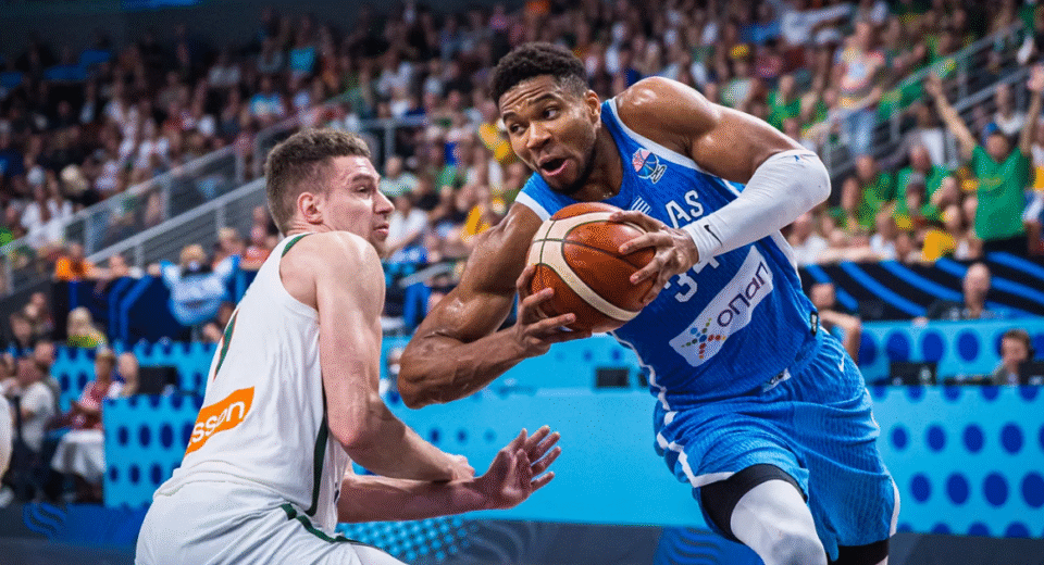 Turquia e Grécia garantem vaga nas semifinais do Eurobasket 2025
