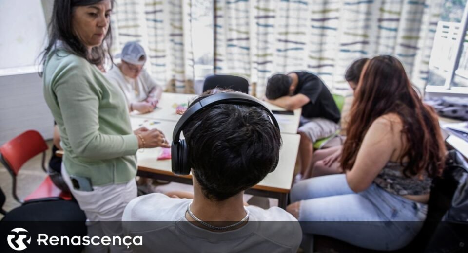 Metade dos Professores Jovens Considera Sair da Profissão