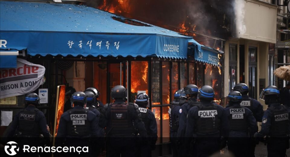 175 Mil Manifestantes nas Ruas e Confrontos em Várias Cidades Francesas