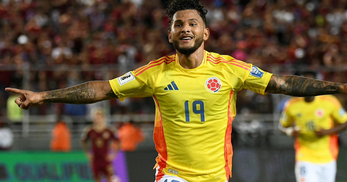 Luis Suárez brilha com quatro gols e frustra o sonho da Venezuela