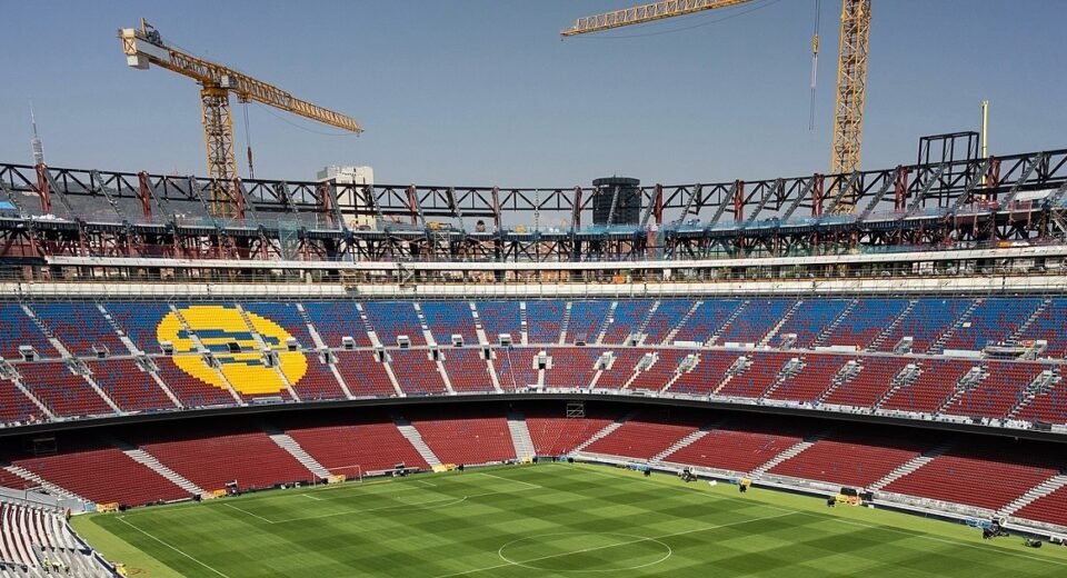 Câmara de Barcelona impede reabertura do Camp Nou devido à falta de segurança