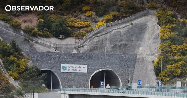 Morto em Colisão na A4: Autoestrada Reaberta Após Interdição