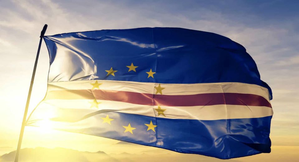 FMI pede a Cabo Verde que reavalie voos internacionais