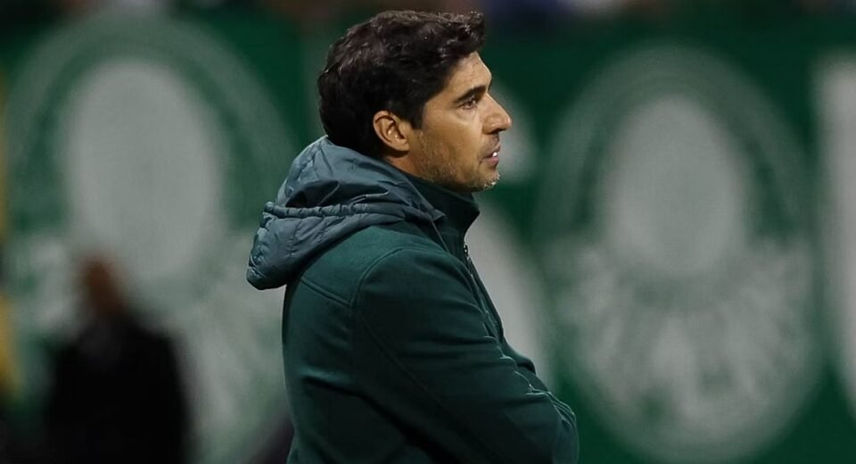 Palmeiras Responde às Críticas e Denuncia "Pressão Descomunal" dos Rivais sobre a Arbitragem
