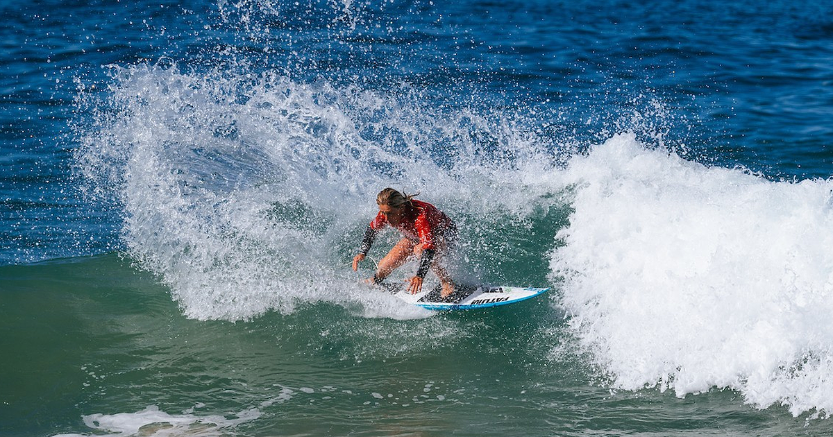 Yolanda Hopkins avança para a rodada de 16 no Saquarema Pro