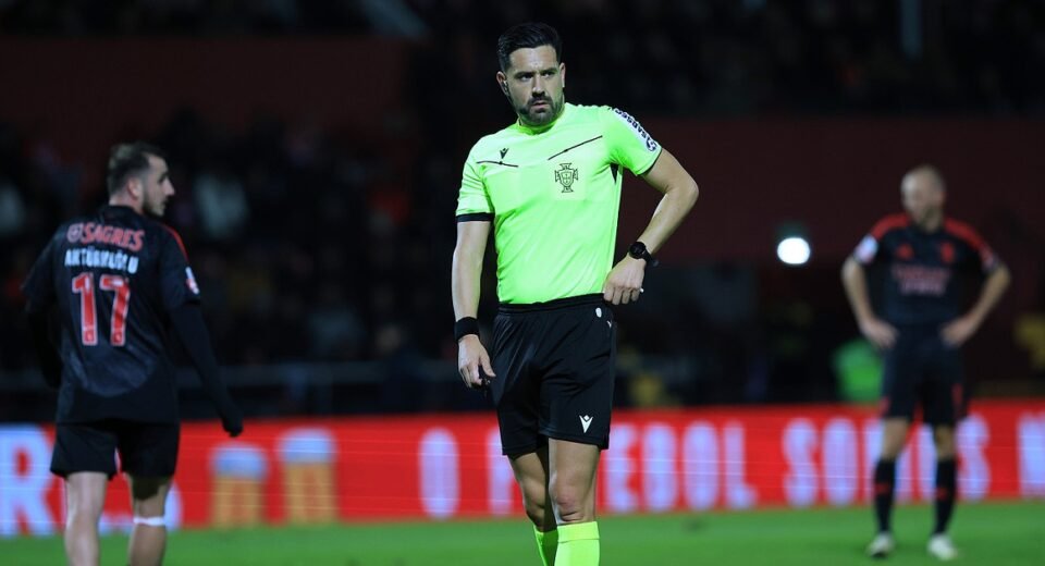 Árbitro João Gonçalves comanda na Youth League