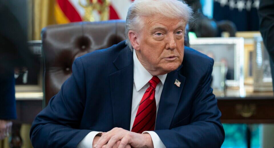 Protestos de Norte-americanos em Lisboa contra as políticas de Trump