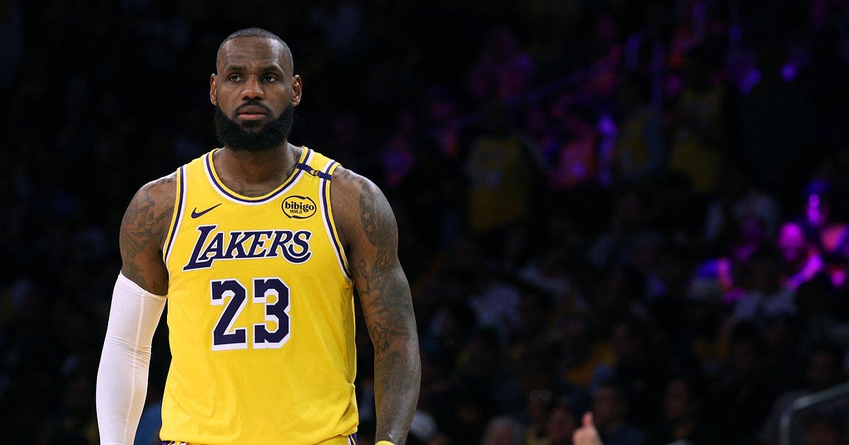 LeBron James promete "a decisão definitiva