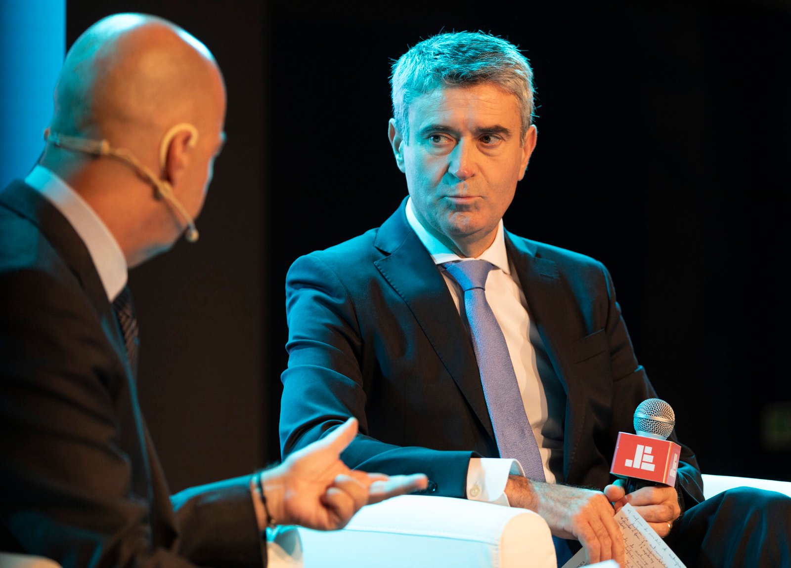 Impactos Negativos das Fusões da Troika