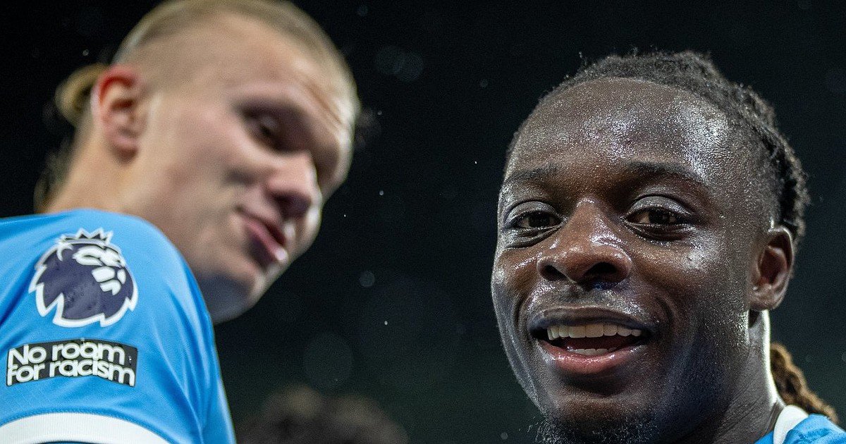 Manchester City vence o Liverpool e se aproxima do líder Arsenal