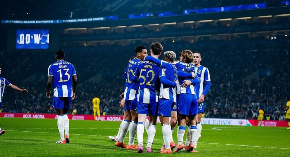 Mágico Mora Brilha em Dragão Alergico a Surpresas: FC Porto 3-0 Sintrense