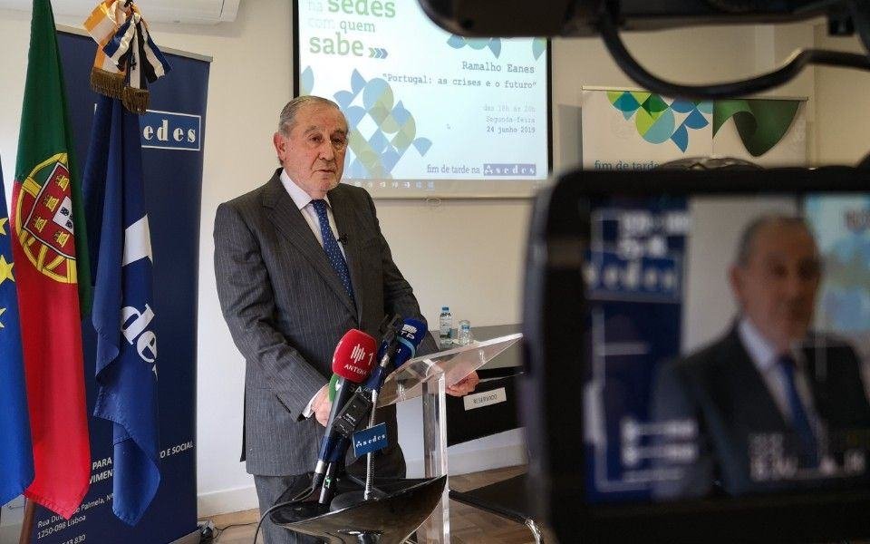 Ramalho Eanes Celebra a Decisão Política e Militar de Comemorar 25 de Novembro