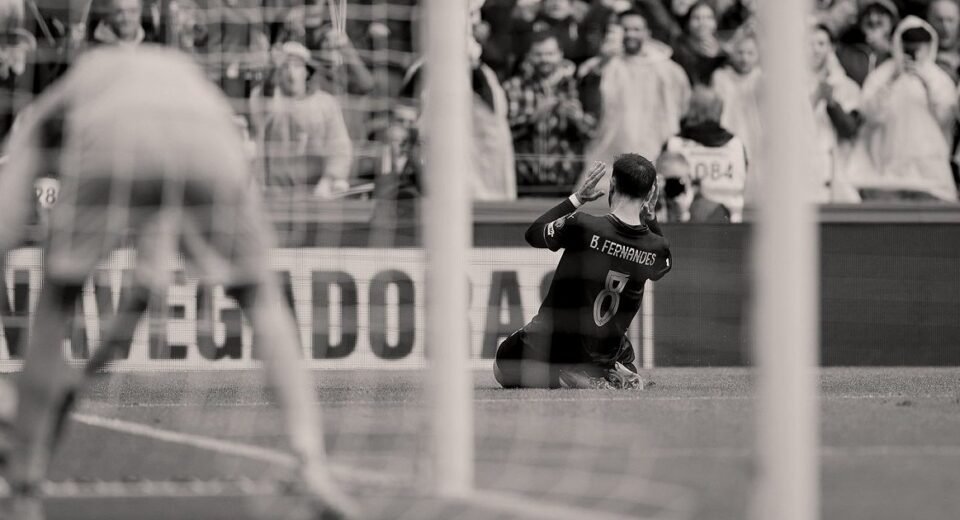 Portugal goleia Arménia e garante passagem para o Mundial 2026