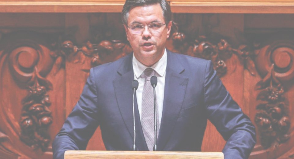 Reforma do Estado: Redução de 300 Cargos Dirigentes