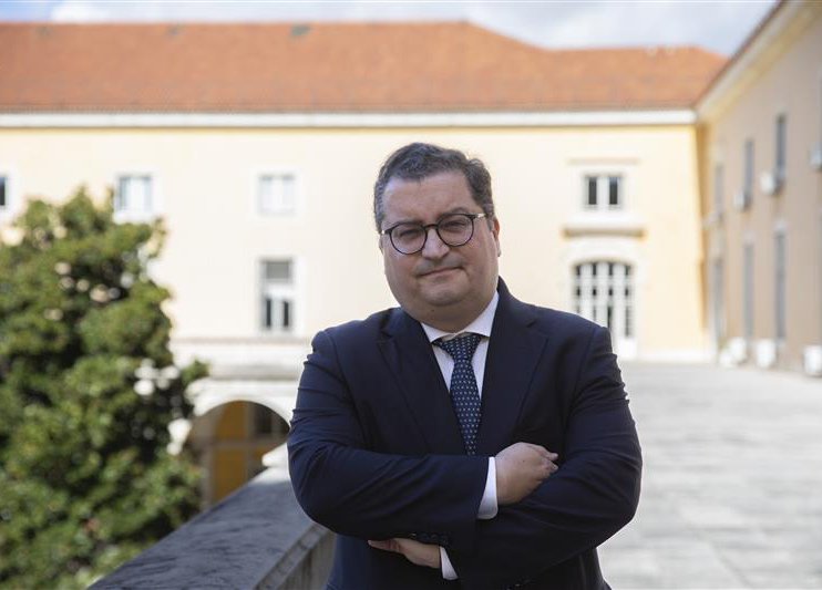 Reindustrialização: Uma Grande Oportunidade e um Bem Público Europeu, Afirma Miranda Sarmento