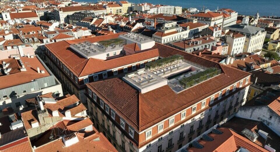 Arab Bank Suíça adquire dois palácios históricos em Lisboa