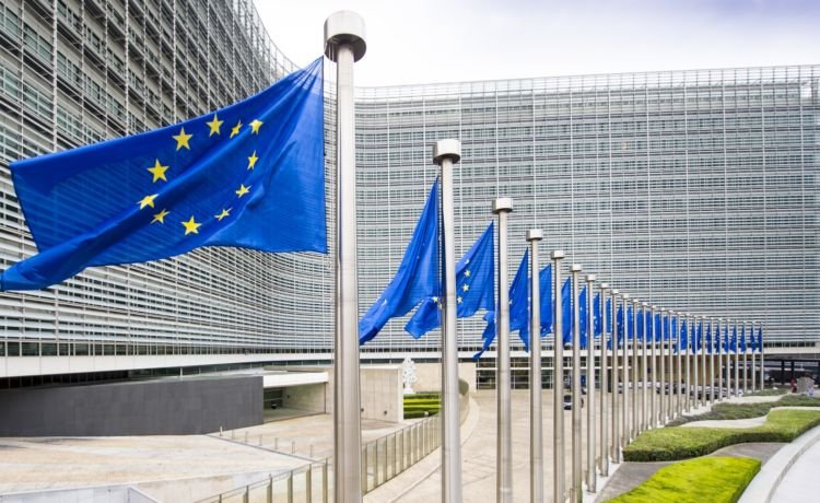 Comissão Europeia refuta "declarações malucas" de Musk e Rubio sobre multa ao X