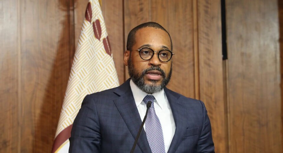 Angola avança na saída da "lista cinzenta"