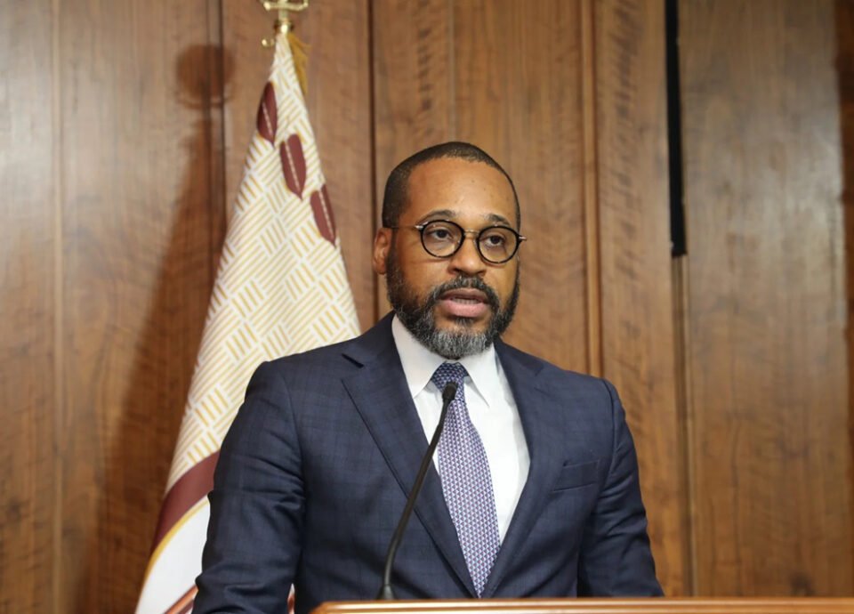 Angola avança na saída da "lista cinzenta"