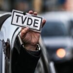 Warner Bros sobe 3% após aquisição pela Netflix