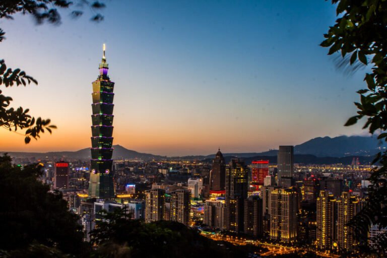 China acusa forças externas de usar Taiwan para conter Pequim