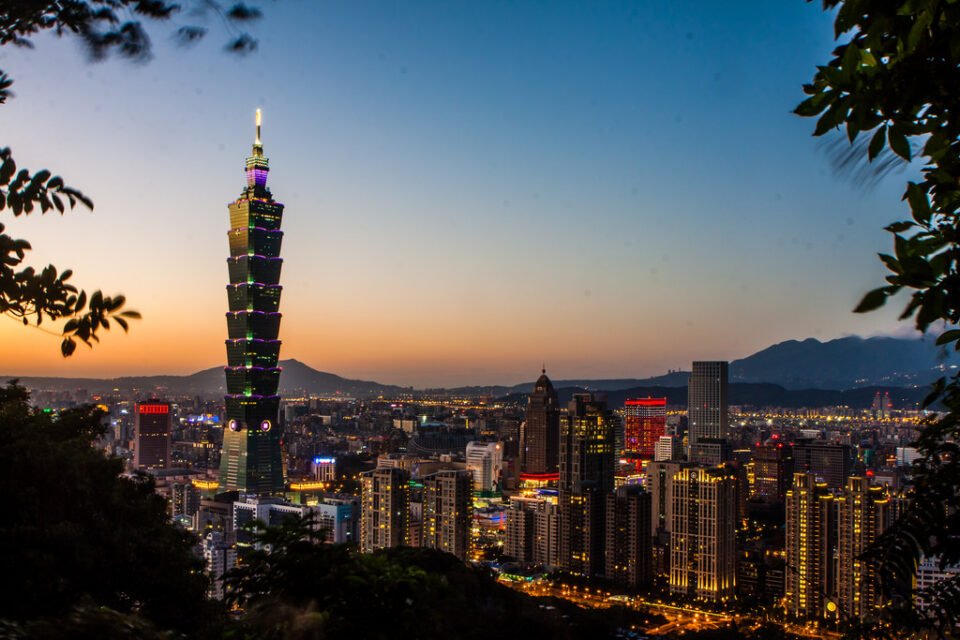 China acusa forças externas de usar Taiwan para conter Pequim