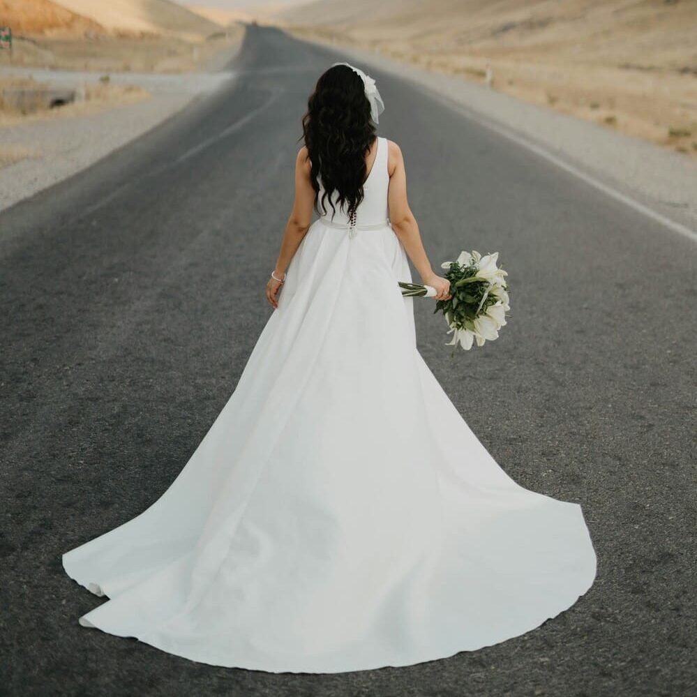 Noivas em Fuga do Mercado de Segunda Mão: Por Que Muitas Dizem "Não"