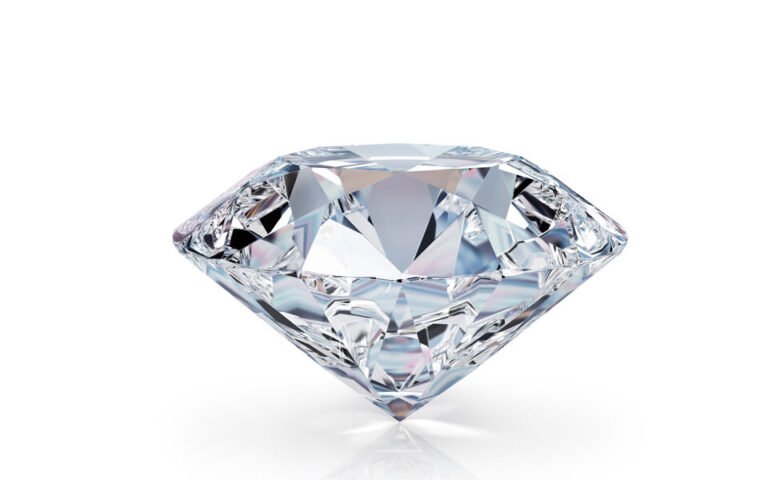 Exportação de diamantes lapidados em Angola mais que dobra em 2025