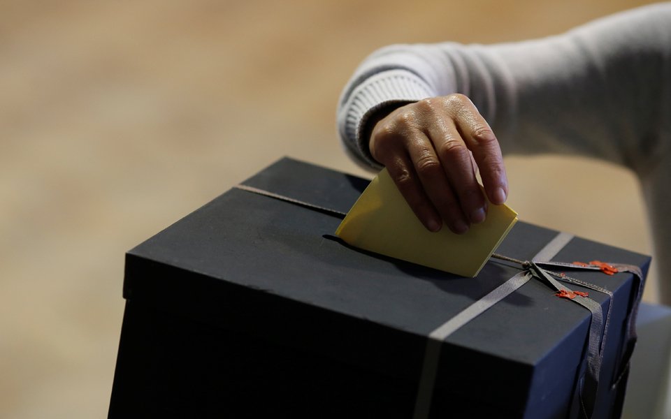 Boletins de Voto com Dois Candidatos na Segunda Volta