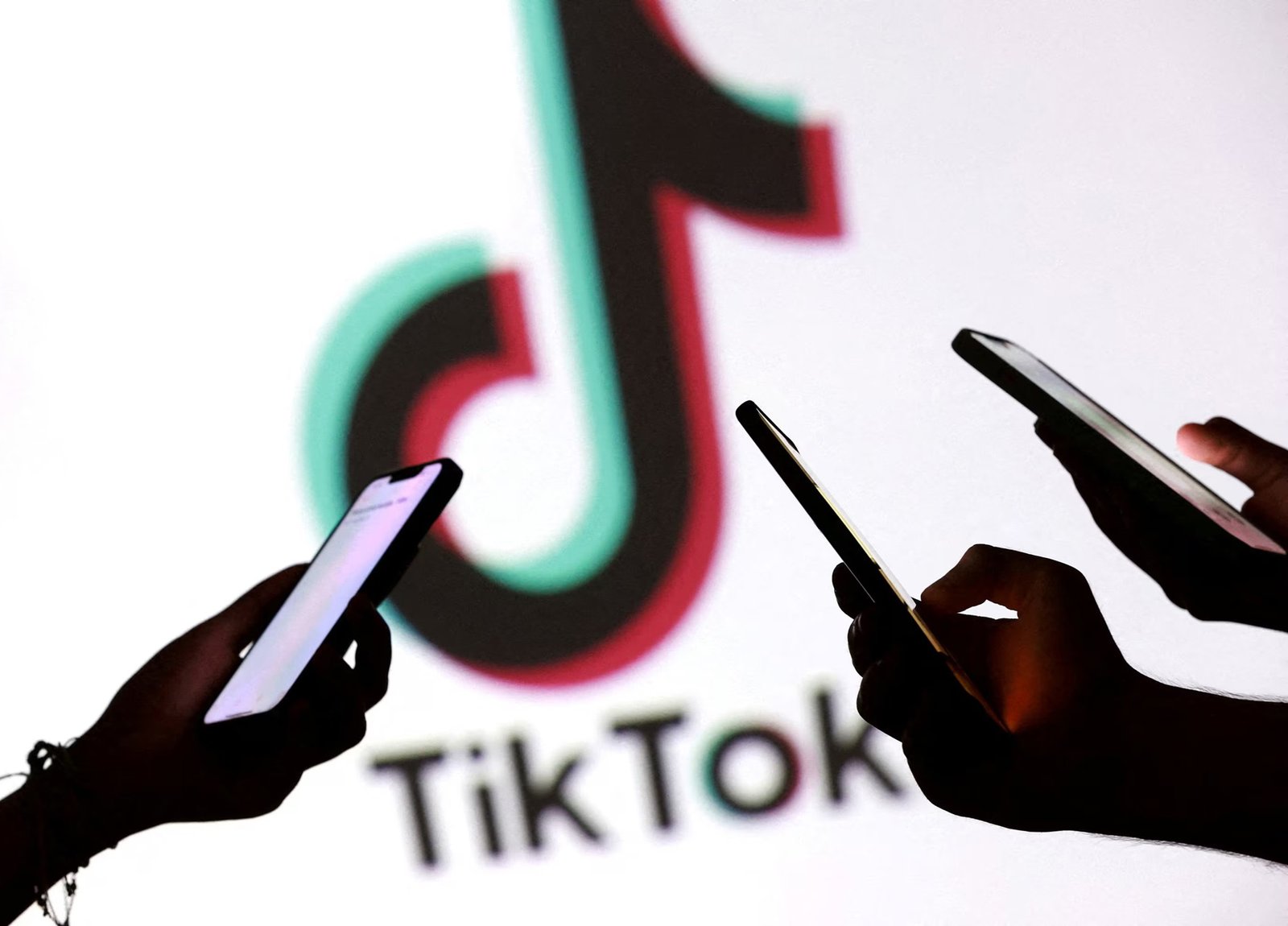 "Trump: Feliz por Ter Ajudado a Salvar o TikTok, Agora nas Mãos de Patriotas"
