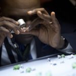 Wall Street encerra em alta com Nasdaq liderando ganhos após decisão do Supremo sobre tarifas