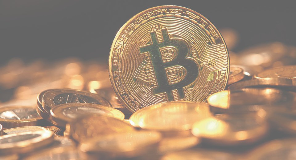 Bitcoin perde 50% do valor em quatro meses