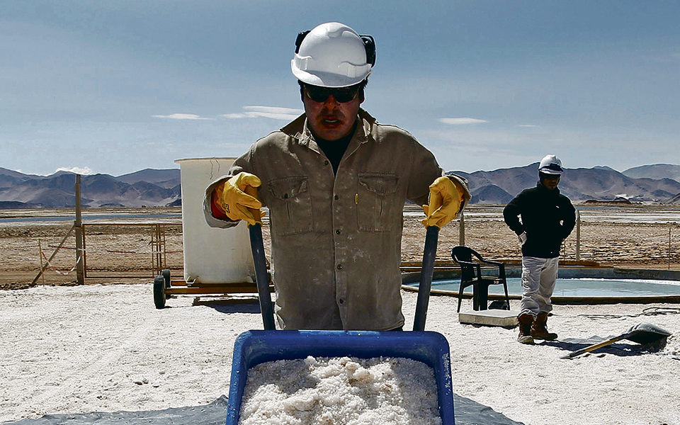 Minerais Críticos: Europa Busca Parceria com os EUA para Enfrentar a China