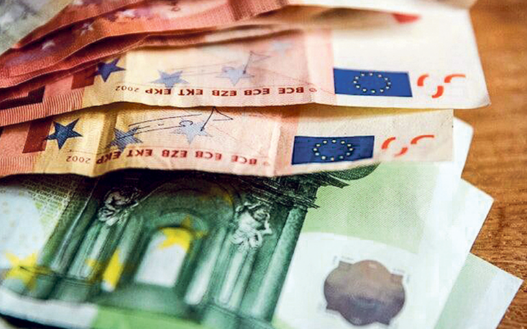 Pagamentos em Atraso Atingem 332,3 Milhões no Ano Passado