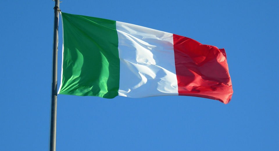 Acidente de Elétrico em Milão Deixa Duas Mortes Confirmadas