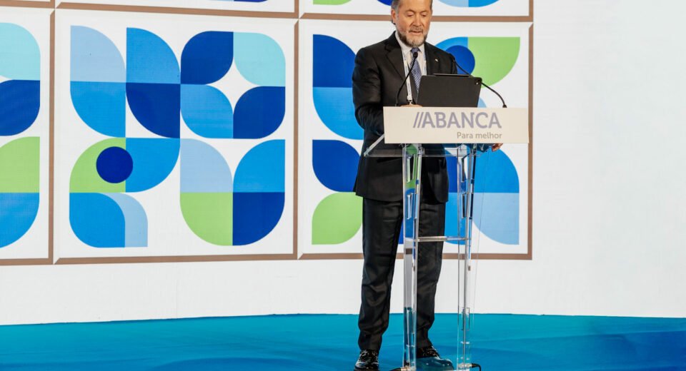 "Nada está suficientemente longe de nós, nada é absolutamente remoto"