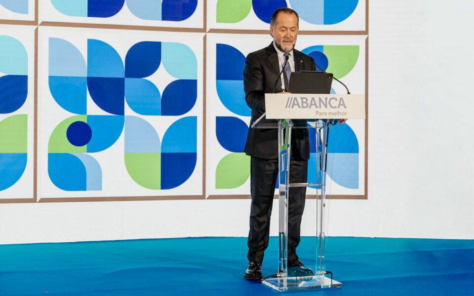 "Nada está suficientemente longe de nós, nada é absolutamente remoto"