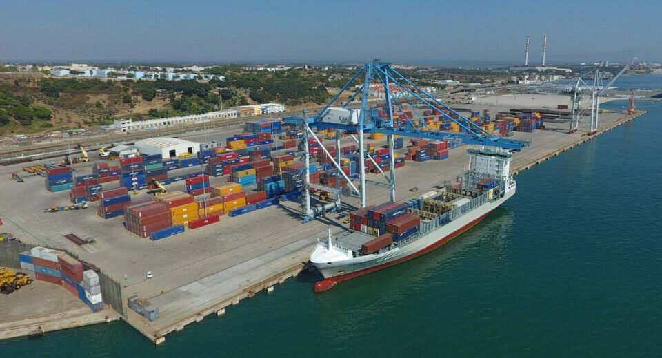 "Terminal das Praias do Sado: Concessão à Somincor e Almina"