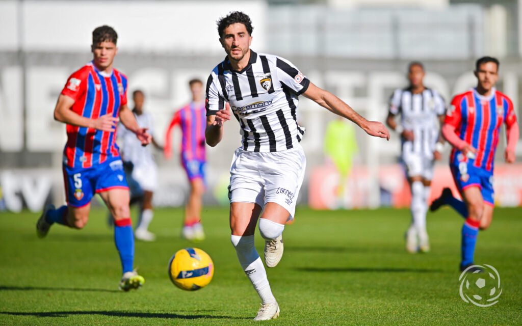 "Cartão Roxo: Entenda a Regra Após o Desmaio de Mo Dauda em Oliveirense x Portimonense"