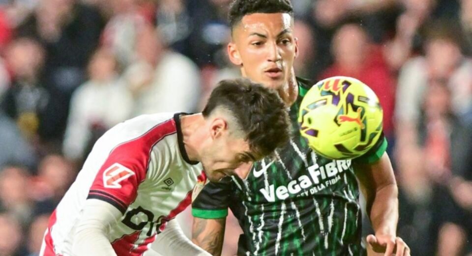 Rayo Vallecano conquista vitória suada contra o Elche