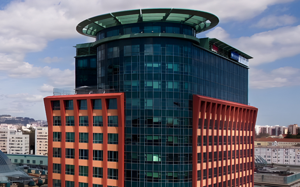 Bankinter e Sonae Sierra Adquirem a "Torre Oriente"