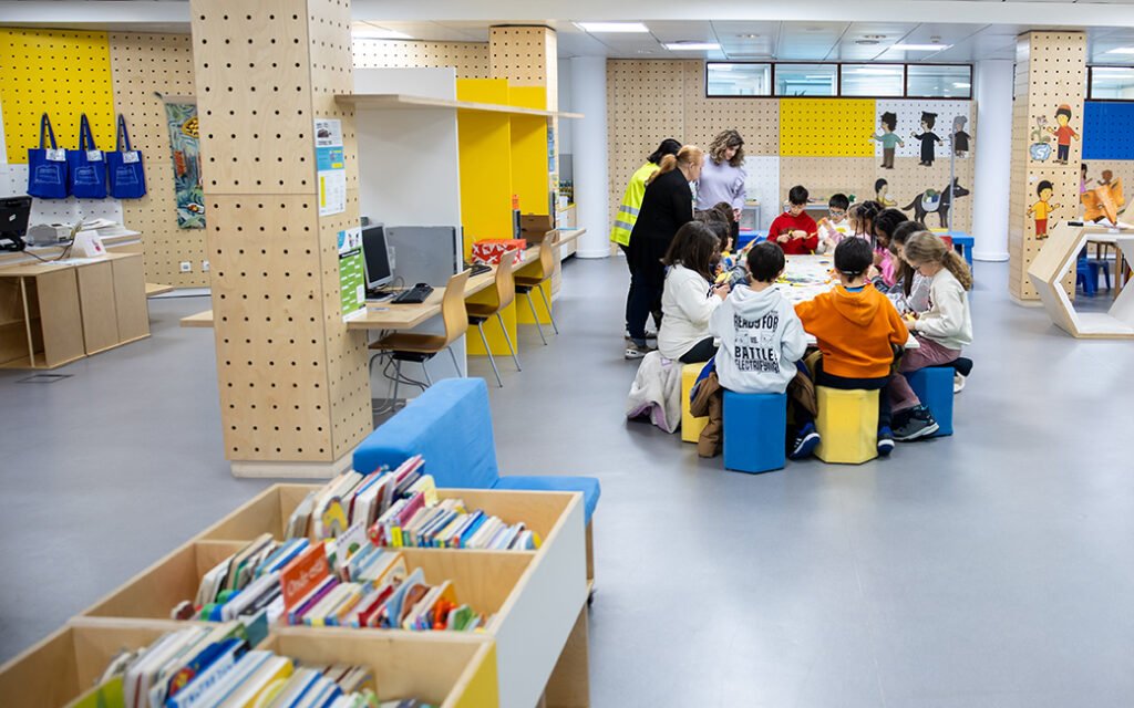 Sábados em Família na Biblioteca: 2, 9, 16 e 23 de Maio