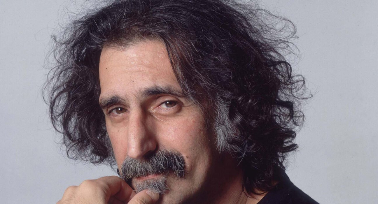 "Remix Ensemble e Peter Rundel: Uma Experiência em Modo Zappiano"