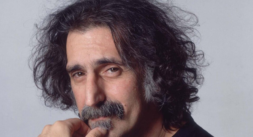 "Remix Ensemble e Peter Rundel: Uma Experiência em Modo Zappiano"