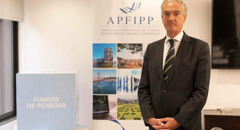 "Incentivos Necessários para o Investimento da Poupança"